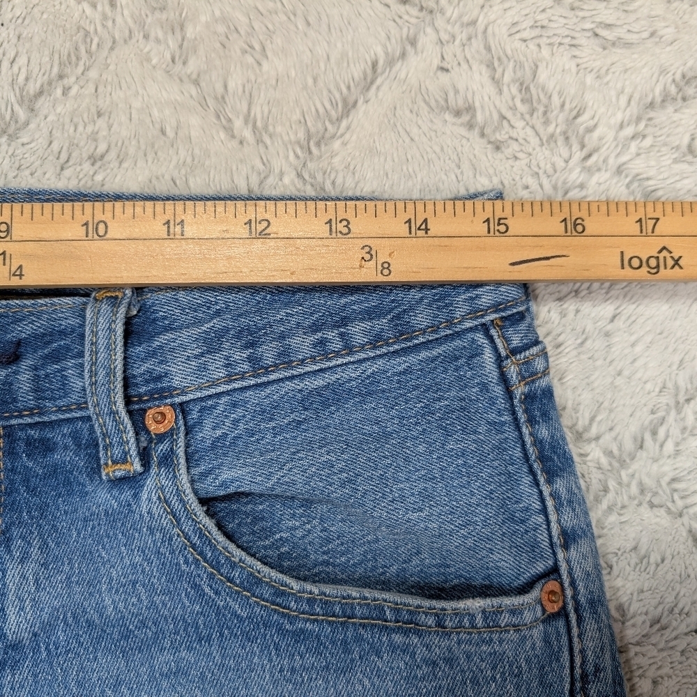 Levis Jeans Womens 30 Blue Light Original Straight Fit Premium Denim Full - Picture 4 of 11